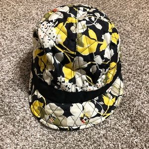 Vera Bradley quilted signature rain hat, yellow & black, EUC
